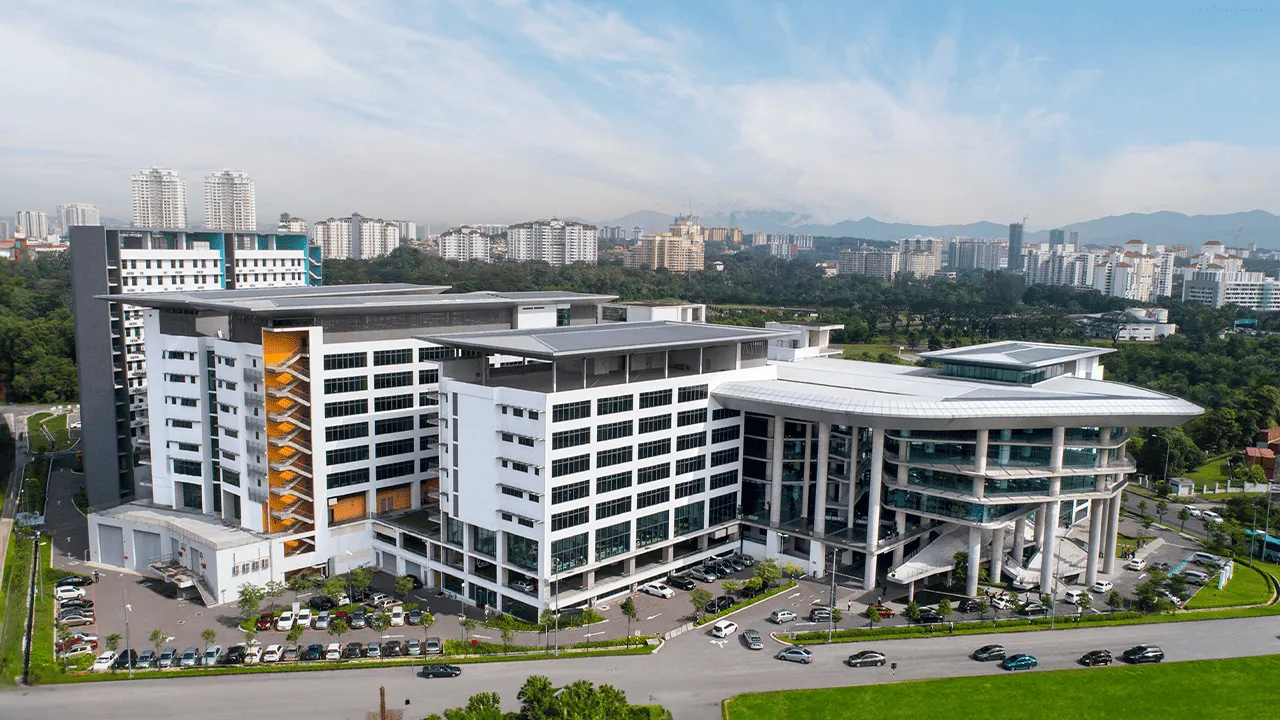 Asia Pacific University (APU) 